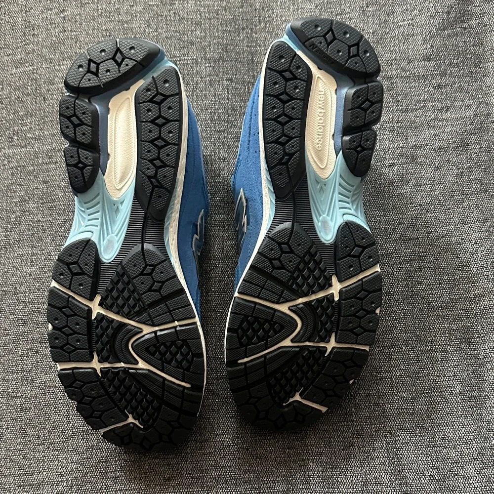 New Balance Men's 2002R Sneaker in Light Blue and White - Picture 4 of 6